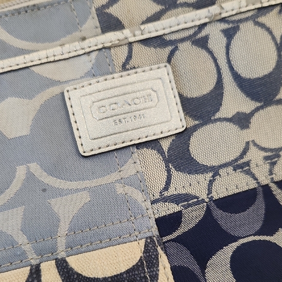 Coach Blue and White Crossbody Bag.. A Perfect Everyday Bag! - Picture 11 of 11